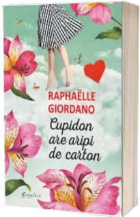 Cupidon are aripi de carton