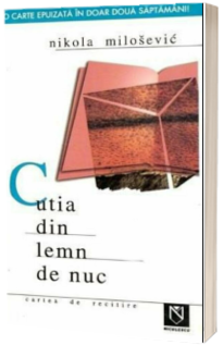 Cutia din lemn de nuc