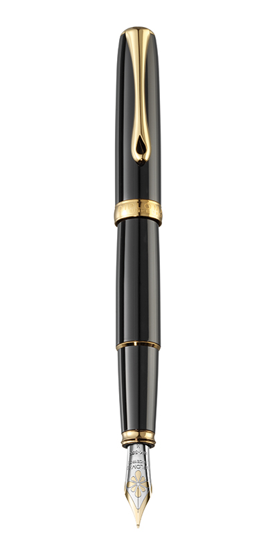 DIPLOMAT Excellence A - Black Lacquer Gold - stilou cu penita M, din otel inoxidabil